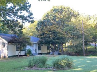 1307 W 16th St, Grove, OK 74344