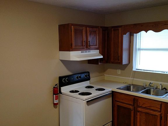 2nd image of 186 Dosser Ln