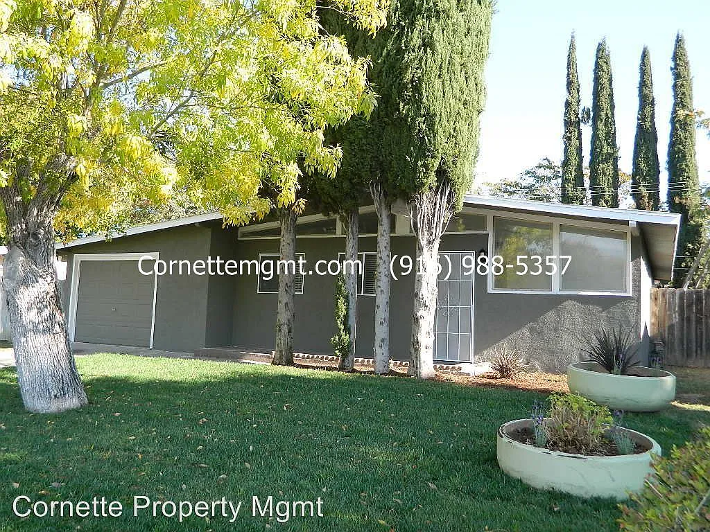 2617 Furmint Way photo 1