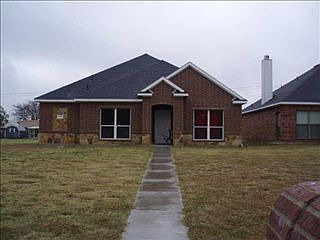 1st image of 3304 Kari Ln