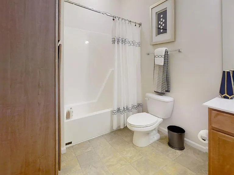 Windsor West | Specials Available — Photo 59