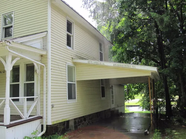 410 Linden Ave, Albion, MI 49224
