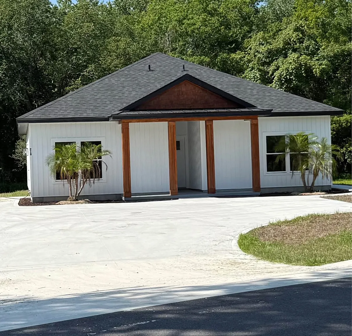 2 bed, 1000 sqft, $1,800 — Photo 1