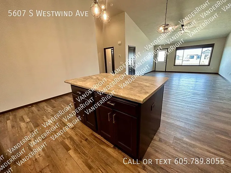 5607 S Westwind Ave — Photo 9