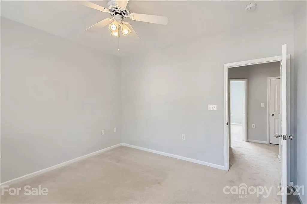 2 bed, 1500 sqft, $2,049 — Photo 3