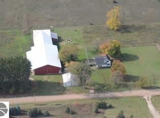 3604 Betsie River Rd, Interlochen, MI 49643