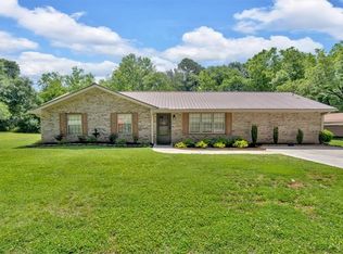 10 Shadow Ln, Cartersville, GA 30120