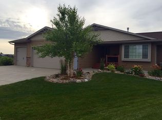 7505 W Grinnell Cir, Sioux Falls, SD 57106