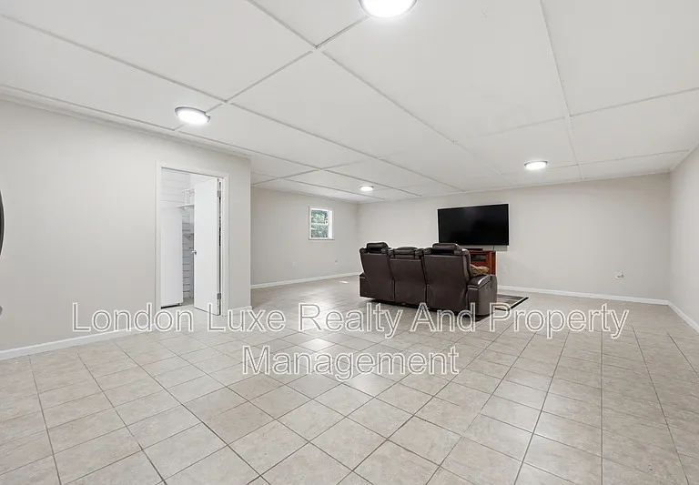 9246 Bearden Rd — Photo 34