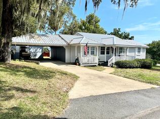 958 8th St, Cedar Key, FL 32625