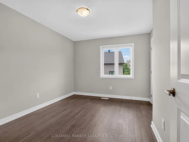 330 Whitham Cres — Photo 20