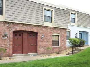 740 Carriage Cir, Pittsburgh, PA 15205