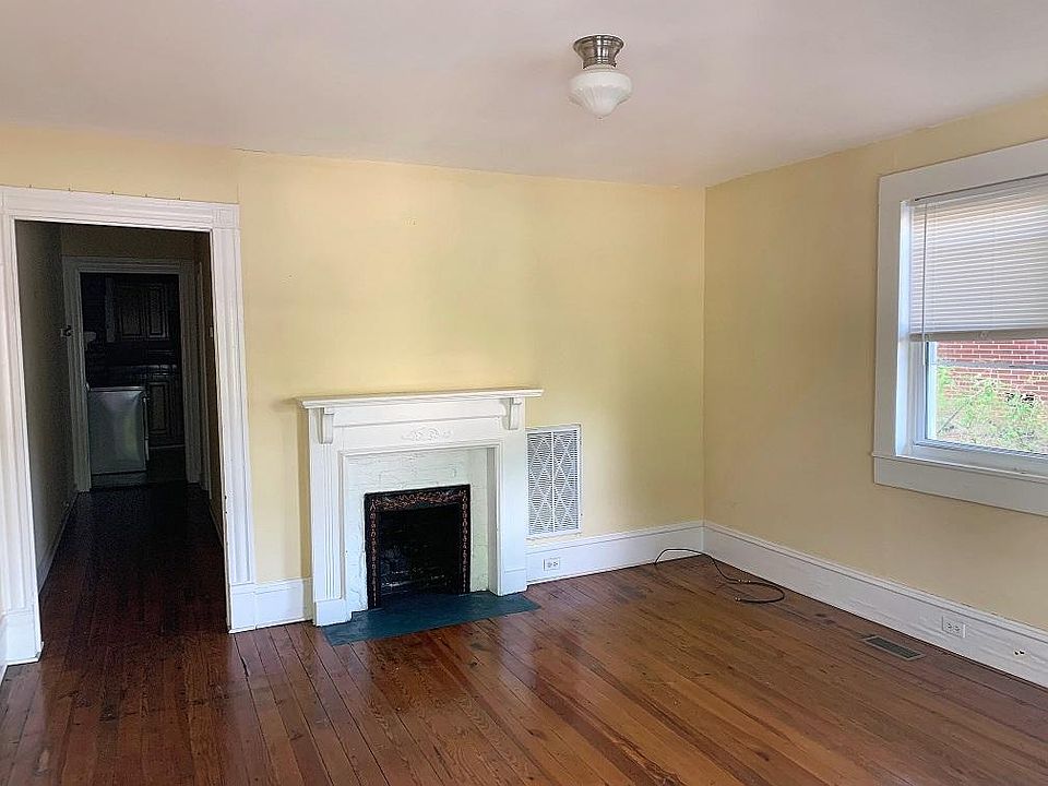 2nd image of 920 Onslow St #B