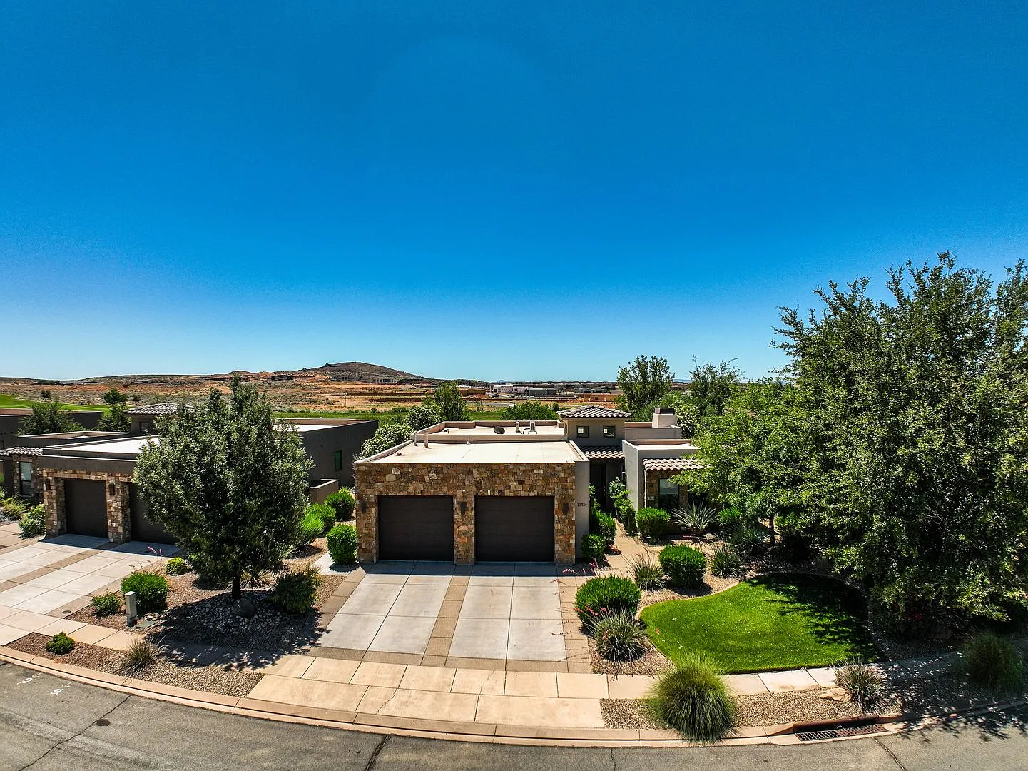 Available September 1st! - Fully Furnished Home For Rent! With Casita. Ledges Community — Photo 3
