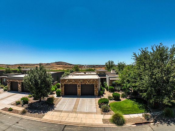 3rd image of 1359 W Shinnecock Cir