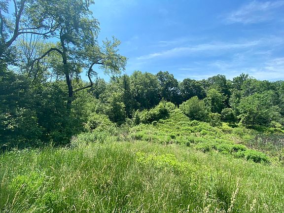 2nd image of 91 Burbank Rd Lot 1