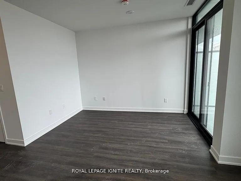 2075 Lakeshore Rd #1302 — Photo 22