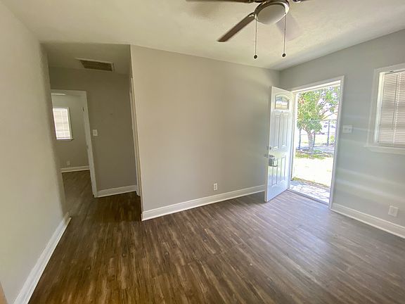 4th image of 2524 W Carmen St