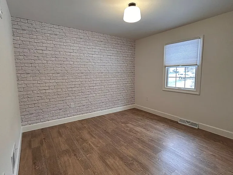 435 Crosswinds Dr — Photo 15