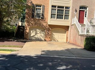 1371 Heritage Oak Way, Reston, VA 20194