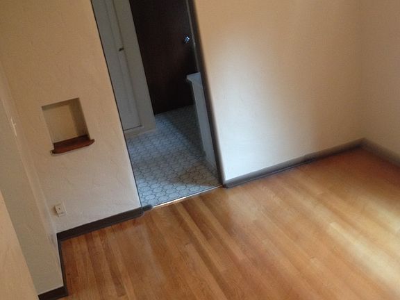 2nd image of 108 E Rockwood Blvd APT 4