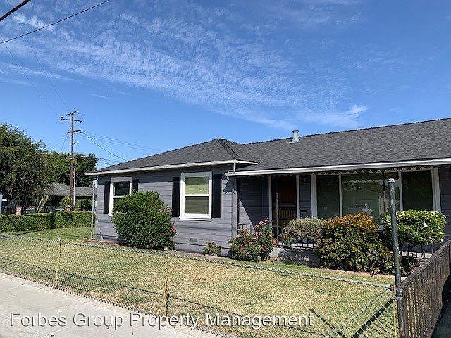 1st image of 3551 E Hills Dr