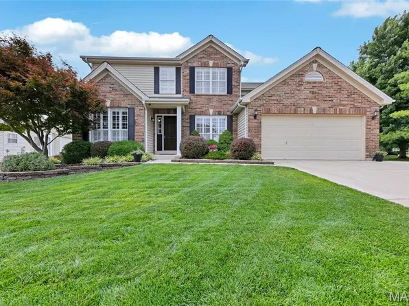 52 Pensacola Ct, O'Fallon, MO 63368