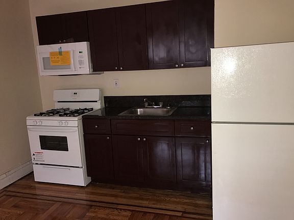 4th image of 115 Fairview Ave APT 31