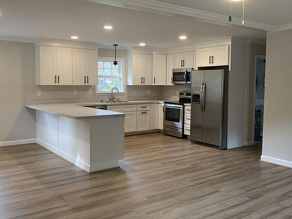 3rd image of 150 Barclay Rd