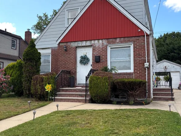 115 Wellington Street, Hempstead, NY 11550