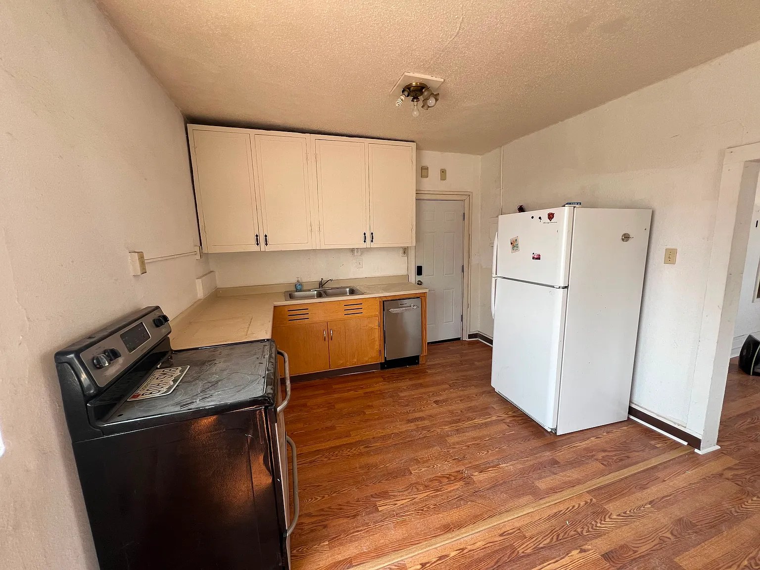 1 bed, 650 sqft, $949 — Photo 2