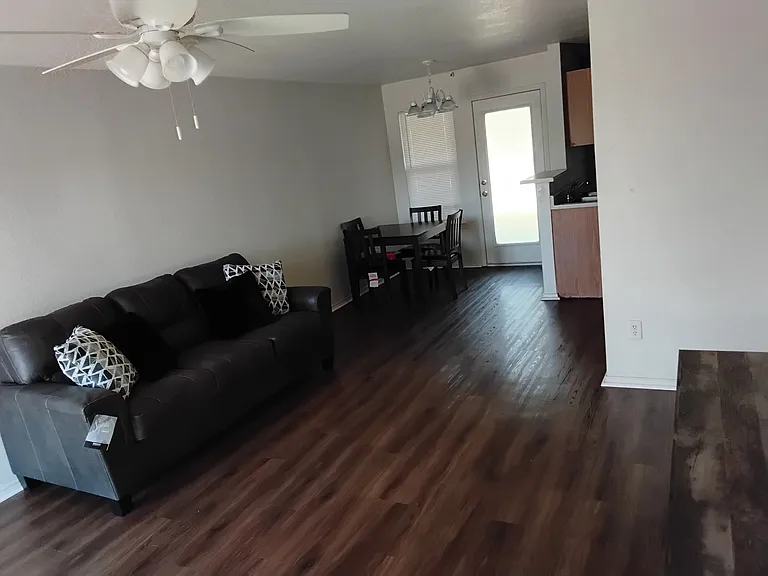 411 Creek St — Photo 22