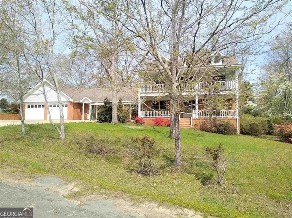 8 Bellview Dr, Wrightsville, GA 31096