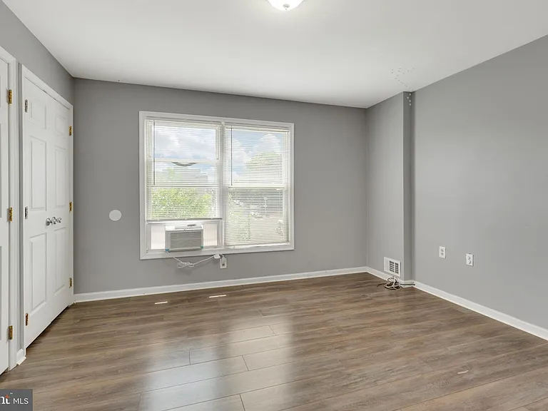 1719 Ridge Ave — Photo 27