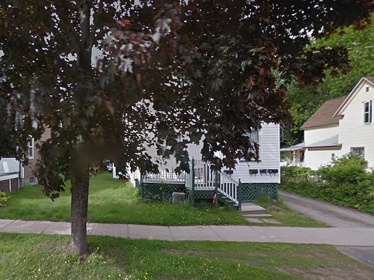 331 Victoria St — Photo 8