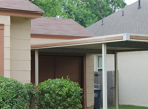 5th image of 813 N Bailey Ave