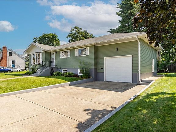 3rd image of 26 Woodland Ave