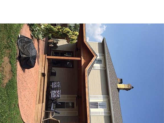 2nd image of 1005 Fairground St