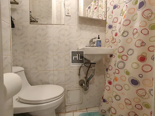 Rented by Highline Residential | media 45