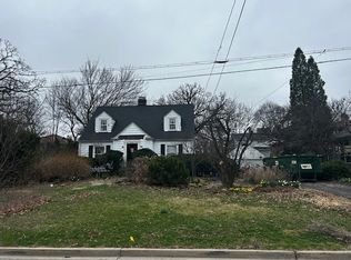 531 Maple St, Glen Ellyn, IL 60137