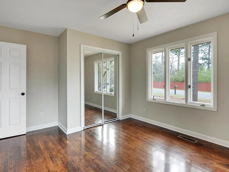 7558 Jennings Ln — Photo 22