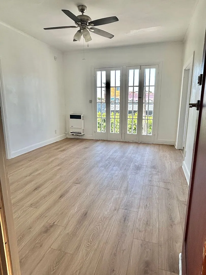 106 N. Dillon Street — Photo 2