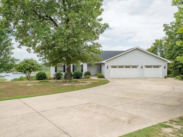 216 Harbor Point Ct, Midway, AR 72651