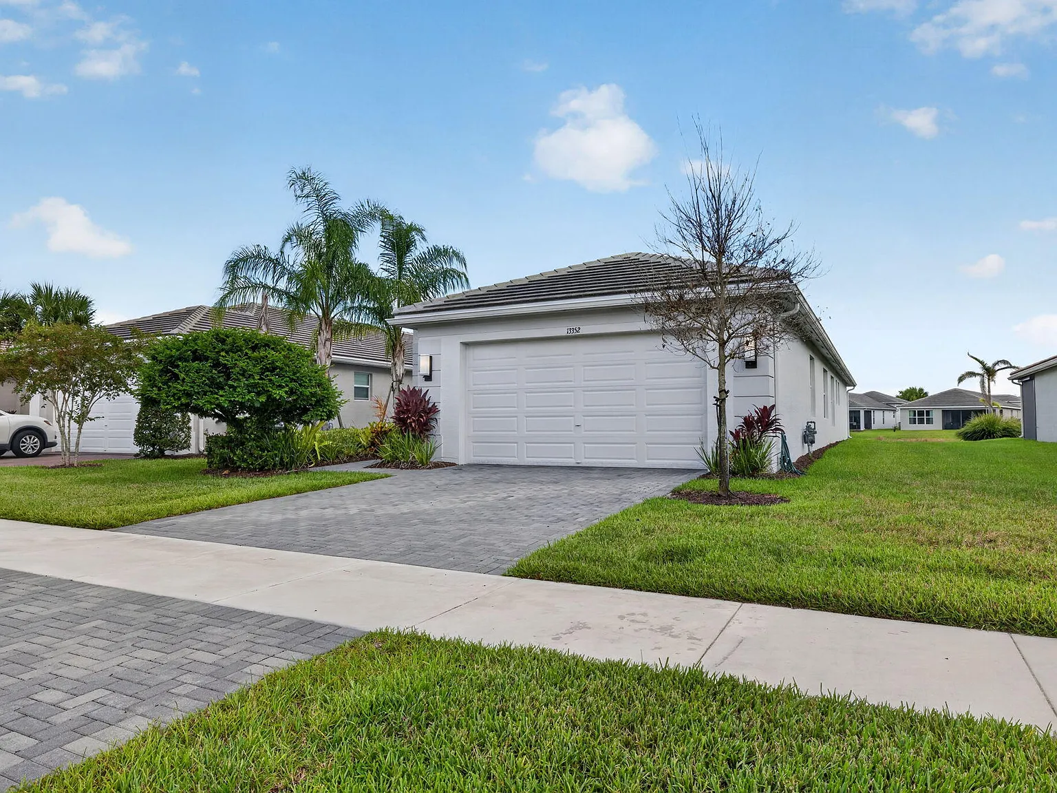 3 bed, 2.5 bath, 2254 sqft, $3,700 — Photo 4