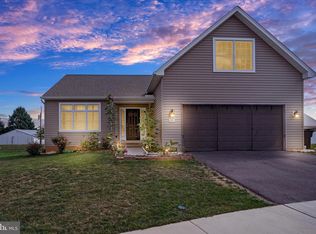 271 Ersa Dr, Elizabethtown, PA 17022