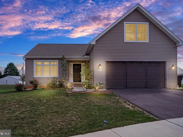 271 Ersa Dr, Elizabethtown, PA 17022