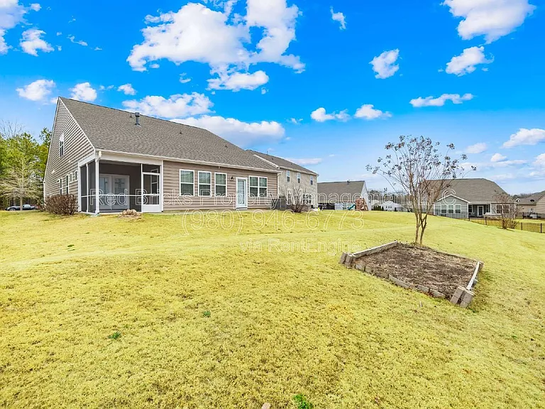 2207 Restina Dr — Photo 31