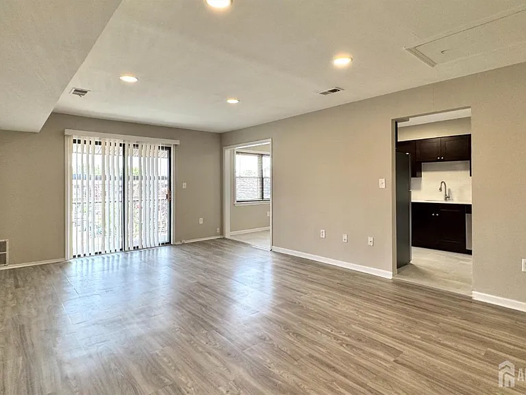 1511 Raspberry Ct — Photo 3