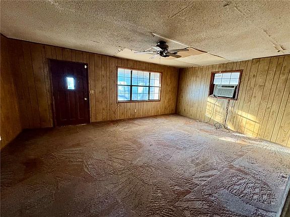 3rd image of 322 E 4th St