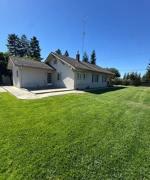 9342 W Ripon Rd — Photo 2